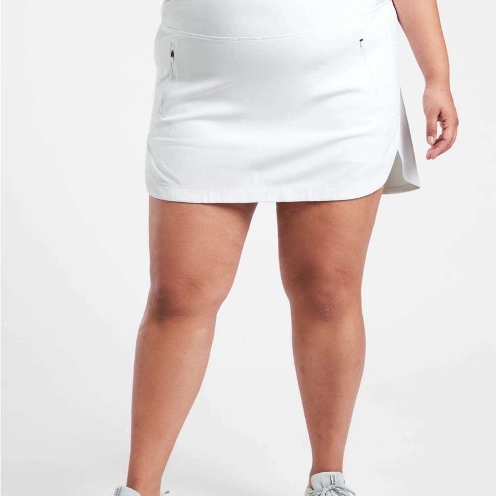 White athleta  Fairway golf skort with Zip Pockets NWT 1X